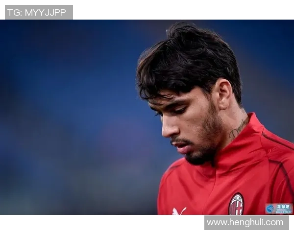 帕奎塔闪耀绿茵场展现足球才华助力球队追逐胜利梦想